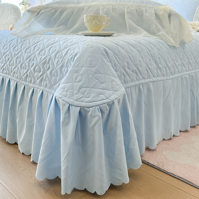 91家纺网 家纺一手货源 找家纺 宅家居 2025新款法式花边浪漫花卉爱心刺绣绗绣床盖夏被夏凉被空调被四件套-玫瑰之恋 玫瑰之恋-浅蓝