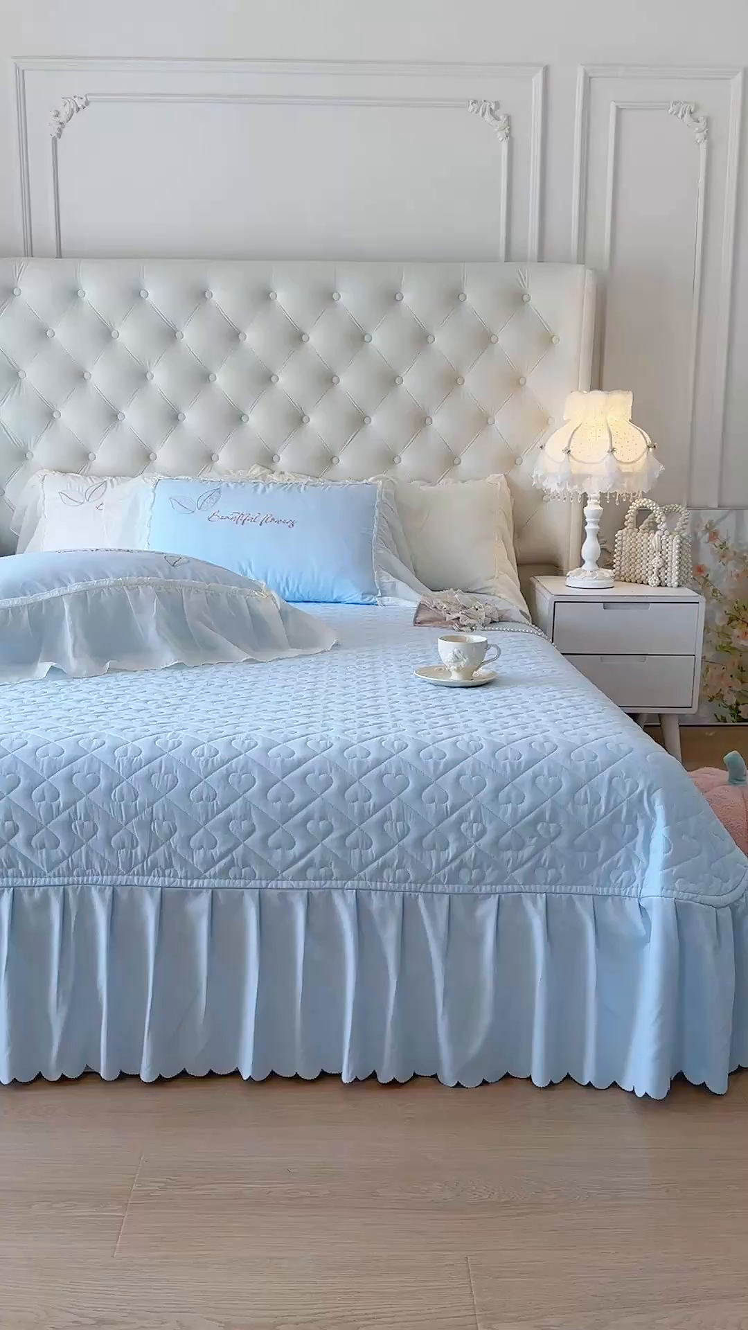 91家纺网 家纺一手货源 找家纺 宅家居 2025新款法式花边浪漫花卉爱心刺绣绗绣床盖夏被夏凉被空调被四件套-玫瑰之恋 玫瑰之恋-浅蓝