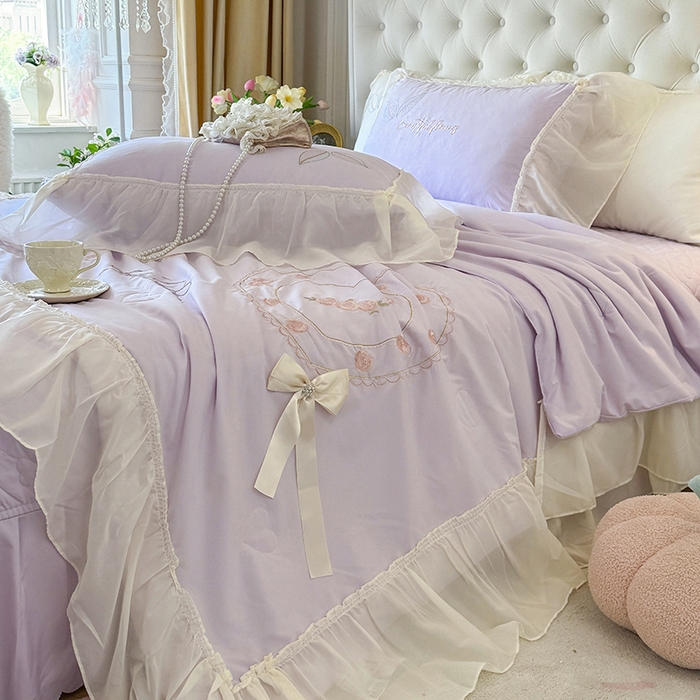 91家纺网 家纺一手货源 找家纺 宅家居 2025新款法式花边浪漫花卉爱心刺绣绗绣床盖夏被夏凉被空调被四件套-玫瑰之恋 玫瑰之恋-浅紫