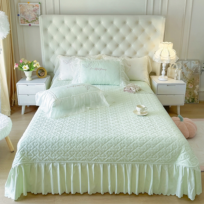 91家纺网 家纺一手货源 找家纺 宅家居 2025新款法式花边浪漫花卉爱心刺绣绗绣床盖夏被夏凉被空调被四件套-玫瑰之恋 玫瑰之恋-水绿