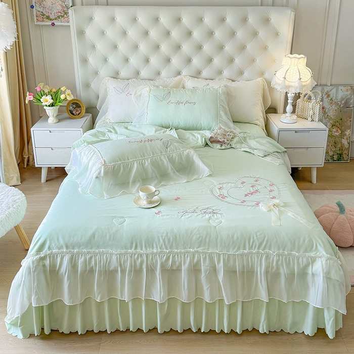 91家纺网 家纺一手货源 找家纺 宅家居 2025新款法式花边浪漫花卉爱心刺绣绗绣床盖夏被夏凉被空调被四件套-玫瑰之恋 玫瑰之恋-水绿