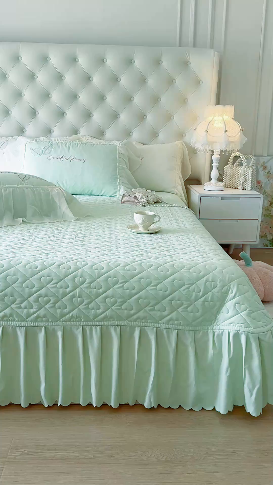 91家纺网 家纺一手货源 找家纺 宅家居 2025新款法式花边浪漫花卉爱心刺绣绗绣床盖夏被夏凉被空调被四件套-玫瑰之恋 玫瑰之恋-水绿