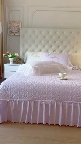 91家纺网 家纺一手货源 找家纺 宅家居 2025新款法式花边浪漫花卉爱心刺绣绗绣床盖夏被夏凉被空调被四件套-玫瑰之恋 玫瑰之恋-浅紫