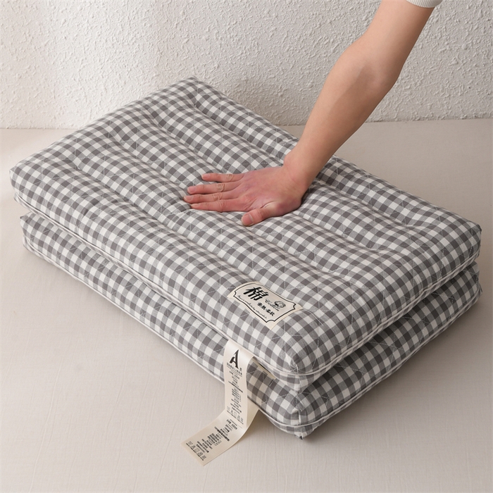 91家纺网 家纺一手货源 找家纺 大熊枕芯  2025日式无印风小方格全棉水洗棉护颈低枕 灰色40*60cm学生款/只 