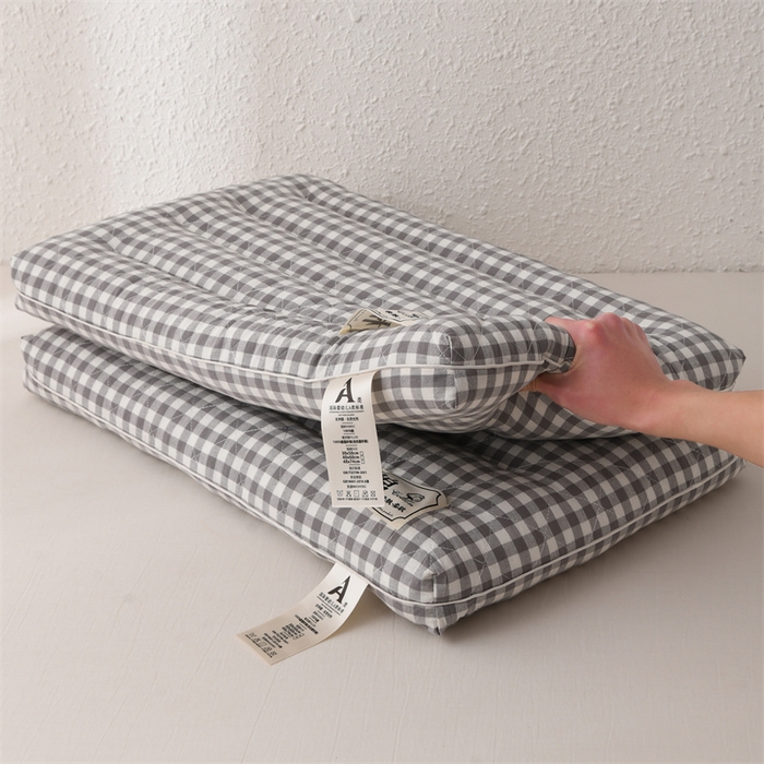 91家纺网 家纺一手货源 找家纺 大熊枕芯  2025日式无印风小方格全棉水洗棉护颈低枕 灰色48*74cm成人款/只