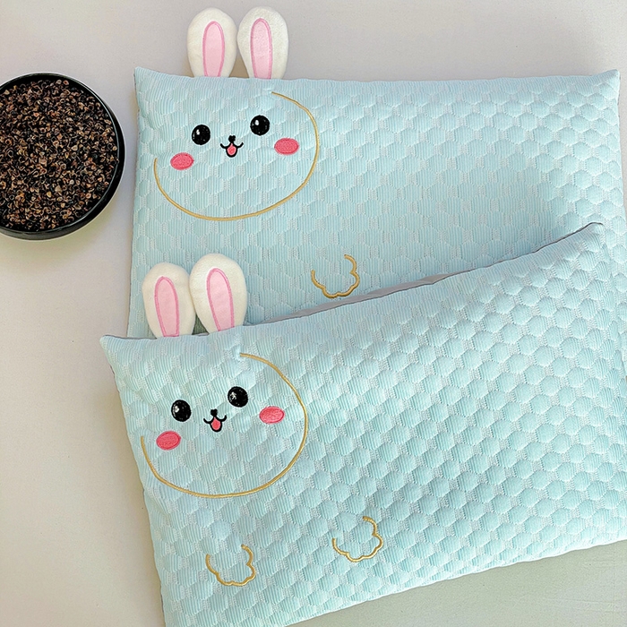 91家纺网 家纺一手货源 找家纺 卓昌枕芯 2025新款卡通儿童夏季荞麦羽丝绒枕芯凉豆豆枕头可拆卸 浅蓝-小兔 枕套加羽丝绒内胆30x50cm/只