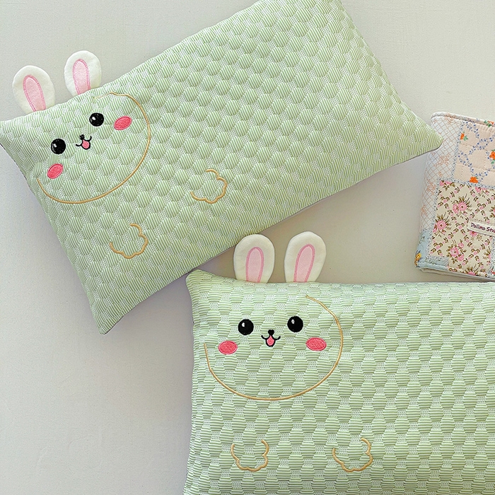 91家纺网 家纺一手货源 找家纺 卓昌枕芯 2025新款卡通儿童夏季荞麦羽丝绒枕芯凉豆豆枕头可拆卸 绿色-小兔 枕套加荞麦壳内胆30x50cm/只