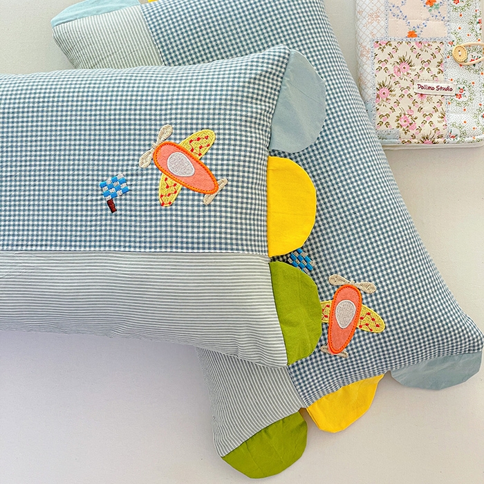 91家纺网 家纺一手货源 找家纺 卓昌枕芯 2025新款卡通全棉纯棉水洗棉儿童荞麦羽丝绒枕头枕芯可拆卸 蓝格-飞机 枕套加荞麦壳内胆30x50cm/只