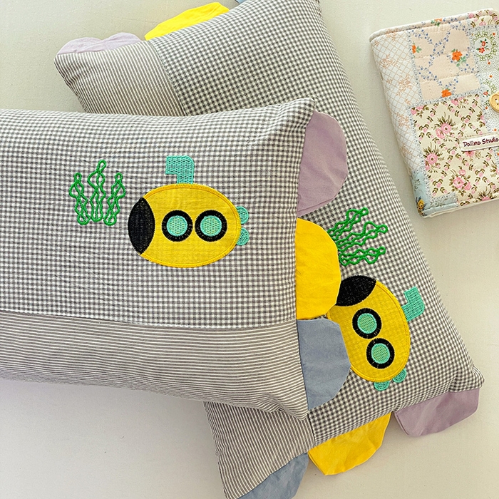 91家纺网 家纺一手货源 找家纺 卓昌枕芯 2025新款卡通全棉纯棉水洗棉儿童荞麦羽丝绒枕头枕芯可拆卸 灰格-潜艇 枕套加羽丝绒内胆30x50cm/只