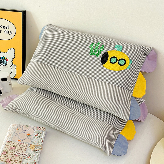 91家纺网 家纺一手货源 找家纺 卓昌枕芯 2025新款卡通全棉纯棉水洗棉儿童荞麦羽丝绒枕头枕芯可拆卸 灰格-潜艇 枕套加荞麦壳内胆30x50cm/只