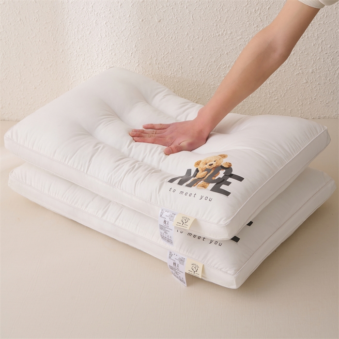 91家纺网 家纺一手货源 找家纺 （总）大熊枕芯 2025新款全棉纯棉小熊亲子护颈款枕芯枕头