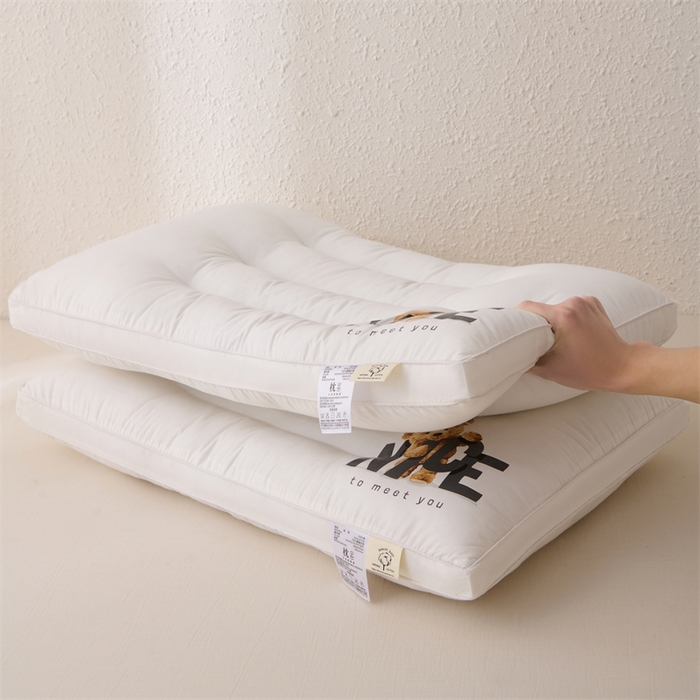 91家纺网 家纺一手货源 找家纺 大熊枕芯 2025新款全棉纯棉小熊亲子护颈款枕芯枕头 小熊护颈枕 40x60cm 学生款/只