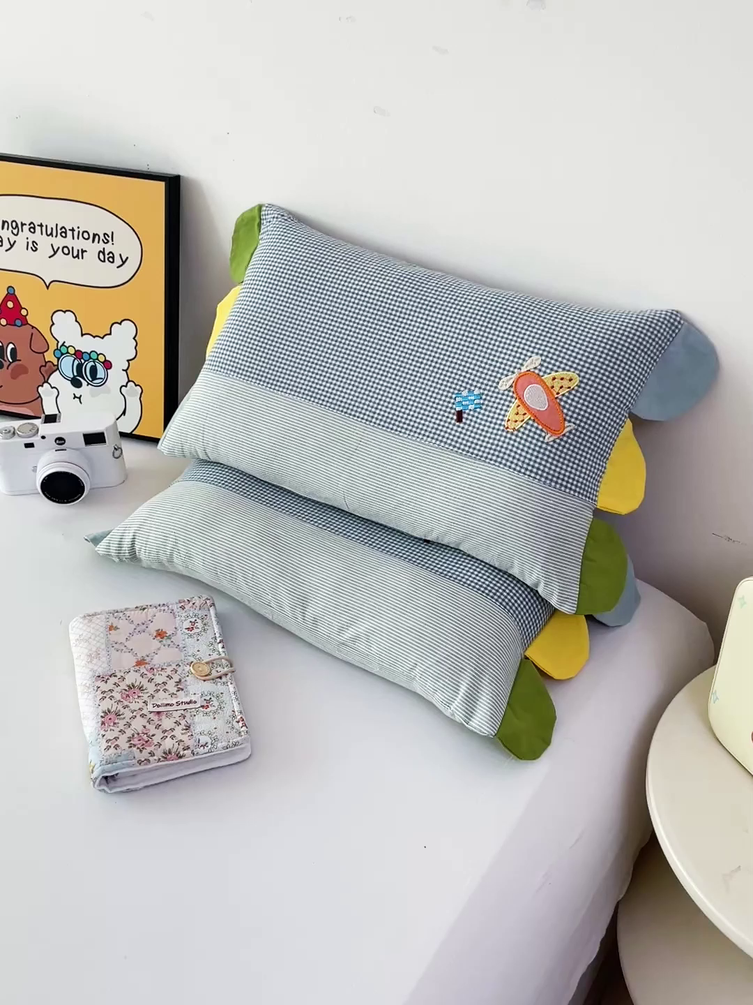 91家纺网 家纺一手货源 找家纺 卓昌枕芯 2025新款卡通全棉纯棉水洗棉儿童荞麦羽丝绒枕头枕芯可拆卸 蓝格-飞机 枕套加羽丝绒内胆30x50cm/只