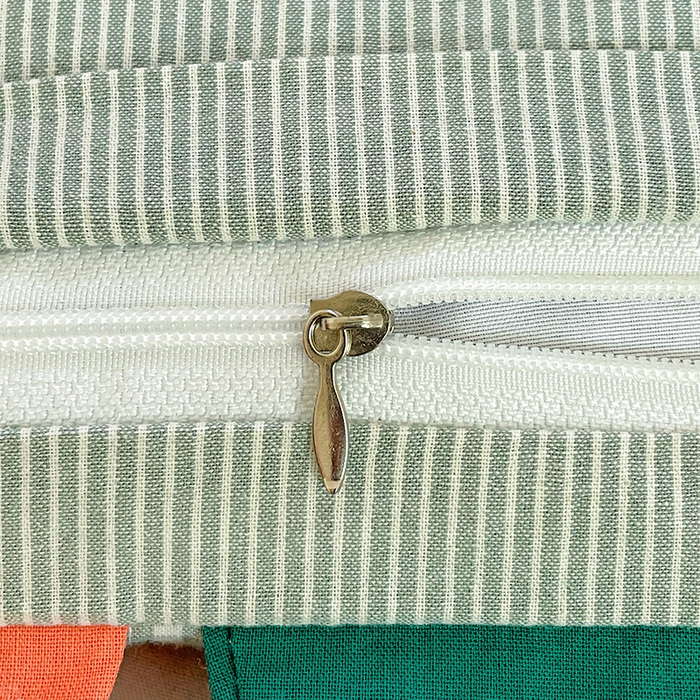 91家纺网 家纺一手货源 找家纺 卓昌枕芯 2025新款卡通全棉纯棉水洗棉儿童荞麦羽丝绒枕头枕芯可拆卸 绿格-恐龙 枕套加羽丝绒内胆30x50cm/只