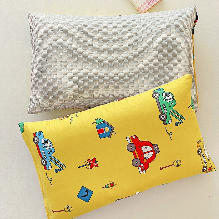 91家纺网 家纺一手货源 找家纺 卓昌枕芯 2025新款儿童双面荞麦羽丝绒枕芯凉豆豆加全棉纯棉可拆卸 小汽车 枕套加荞麦壳内胆30x50cm/只