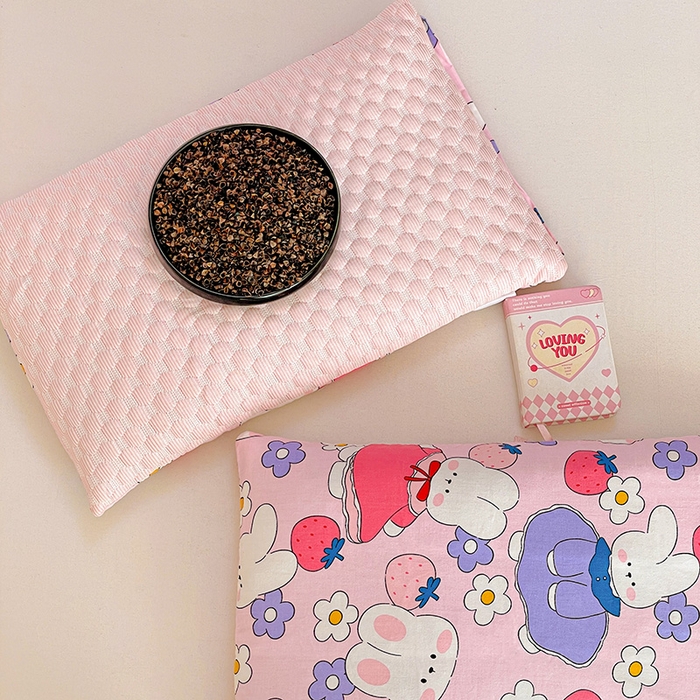 91家纺网 家纺一手货源 找家纺 卓昌枕芯 2025新款儿童双面荞麦羽丝绒枕芯凉豆豆加全棉纯棉可拆卸 小白兔 枕套加羽丝绒内胆30x50cm/只