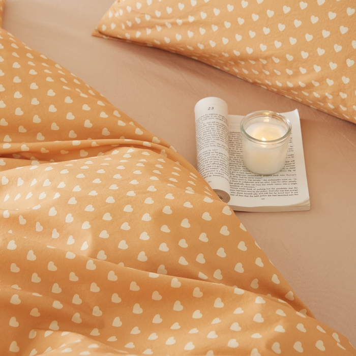 91家纺网 家纺一手货源 找家纺 EH家居 2025春夏新款40s全棉纯棉印花四件套-小幸运 橙色爱心