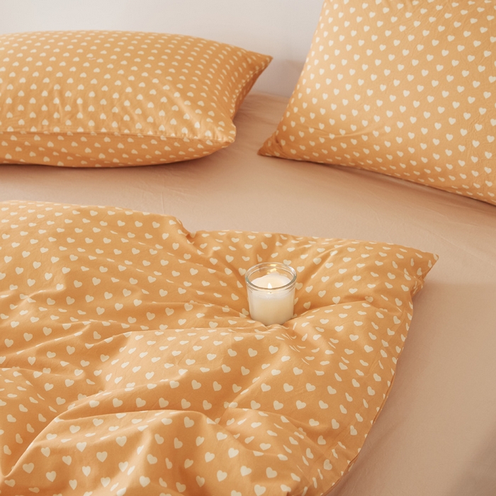 91家纺网 家纺一手货源 找家纺 EH家居 2025春夏新款40s全棉纯棉印花四件套-小幸运 橙色爱心