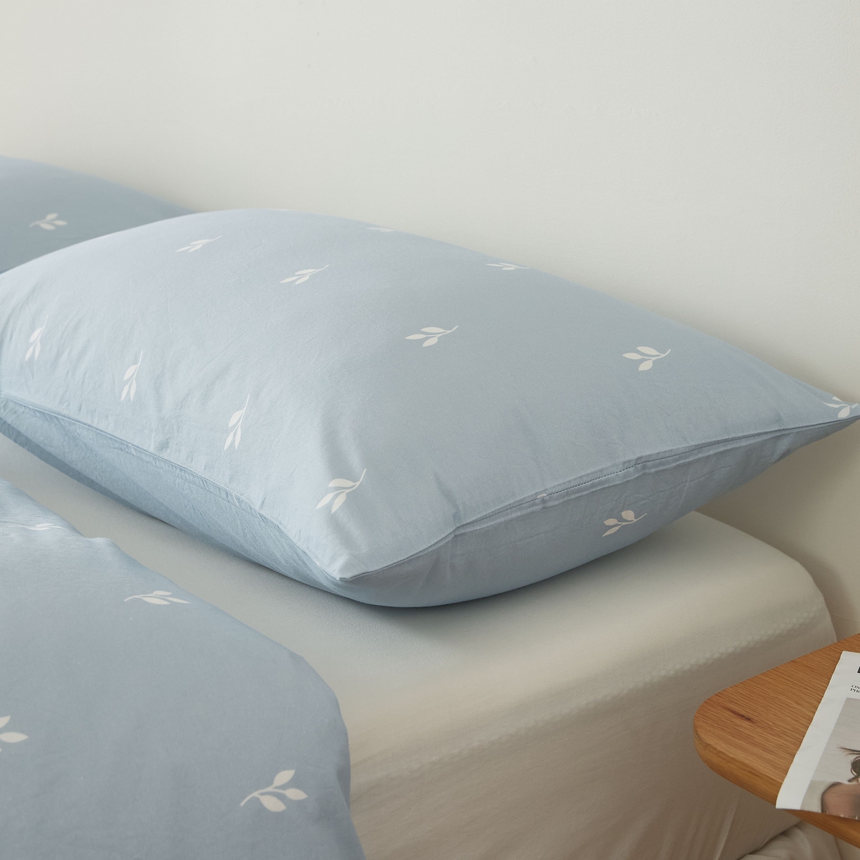 91家纺网 家纺一手货源 找家纺 EH家居 2025春夏新款40s全棉纯棉印花枕套单件 单枕套-小幸运 蓝色情人草