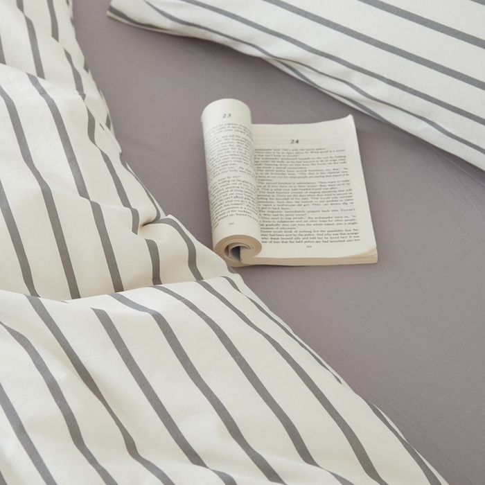 91家纺网 家纺一手货源 找家纺 EH家居 2025春夏新款40s全棉纯棉印花四件套-小幸运 经典条纹