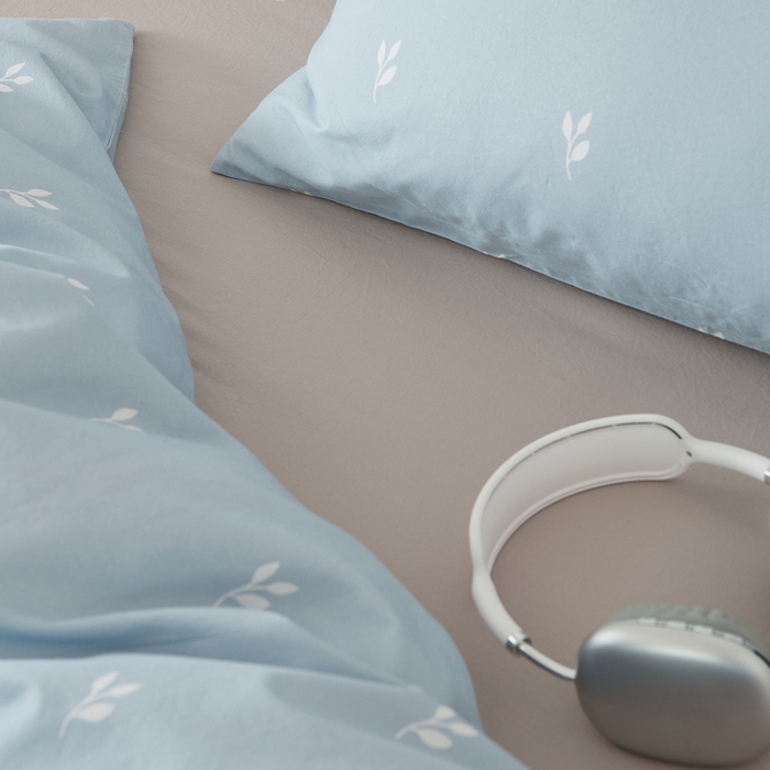 91家纺网 家纺一手货源 找家纺 EH家居 2025春夏新款40s全棉纯棉印花四件套-小幸运 蓝色情人草