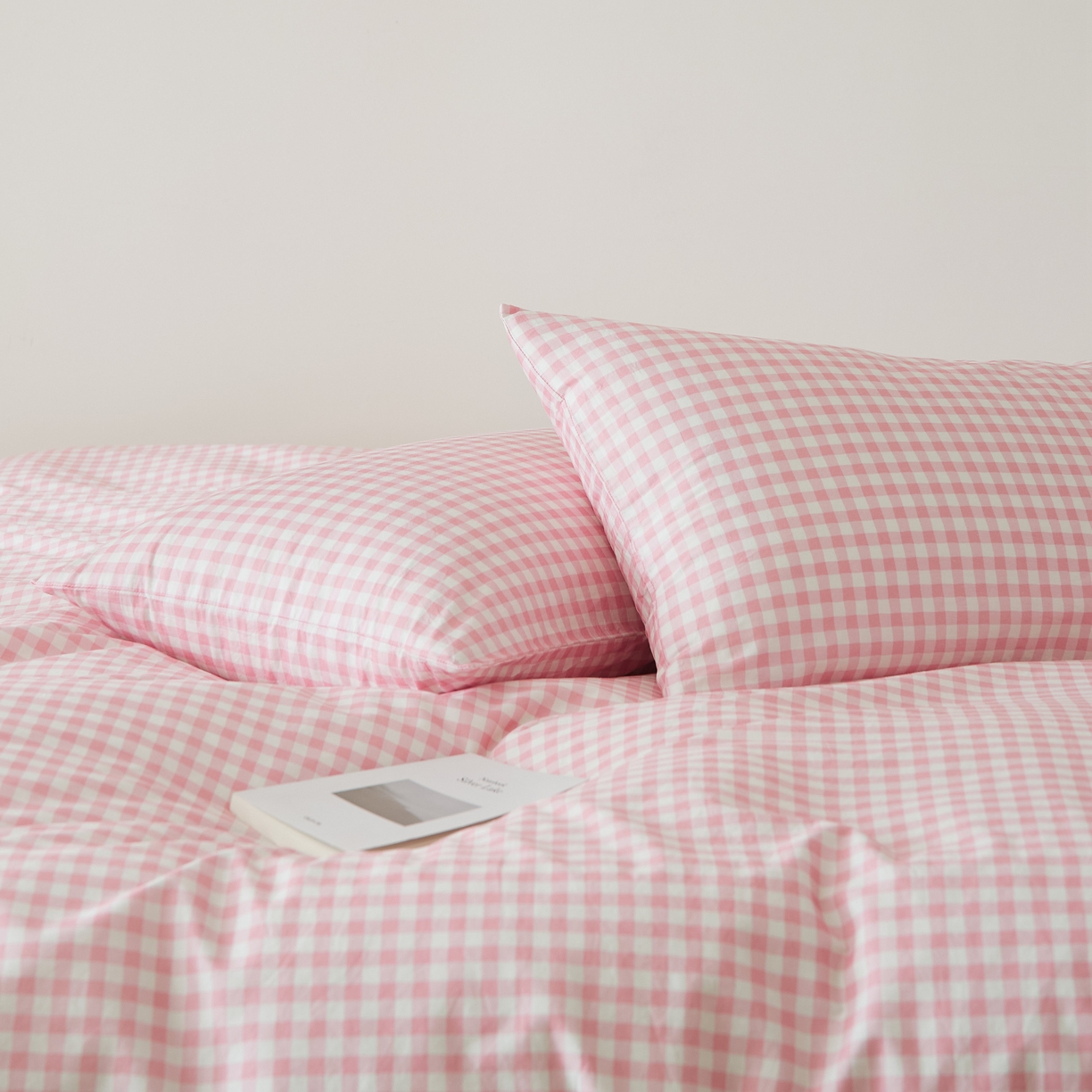 91家纺网 家纺一手货源 找家纺 EH家居 2025春夏新款40s全棉纯棉印花枕套单件 单枕套-小幸运 维希粉格