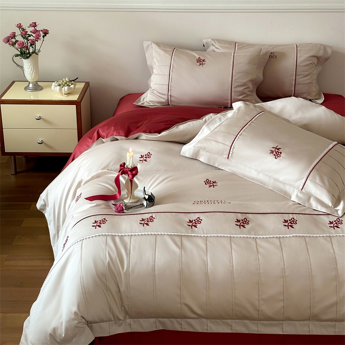 91家纺网 家纺一手货源 找家纺 红番天家居馆 2025新款全棉纯棉贡缎长绒棉手工捏折刺绣蕾丝四件套-觅春 觅春-云朵吐司