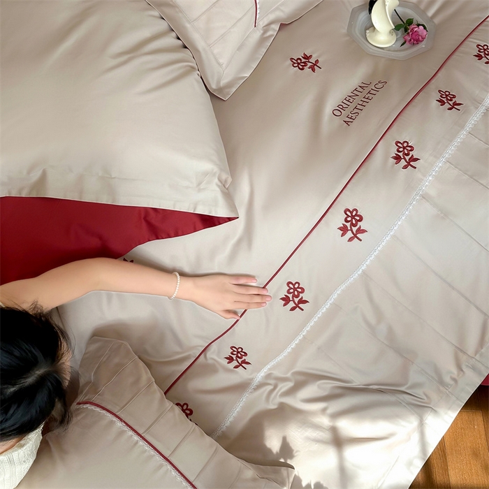 91家纺网 家纺一手货源 找家纺 红番天家居馆 2025新款全棉纯棉贡缎长绒棉手工捏折刺绣蕾丝四件套-觅春 觅春-云朵吐司