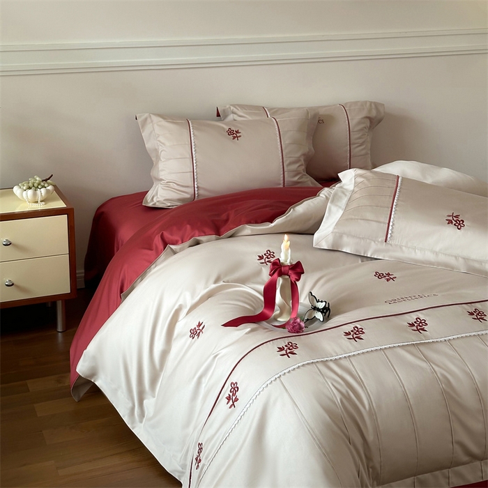 91家纺网 家纺一手货源 找家纺 红番天家居馆 2025新款全棉纯棉贡缎长绒棉手工捏折刺绣蕾丝四件套-觅春 觅春-云朵吐司