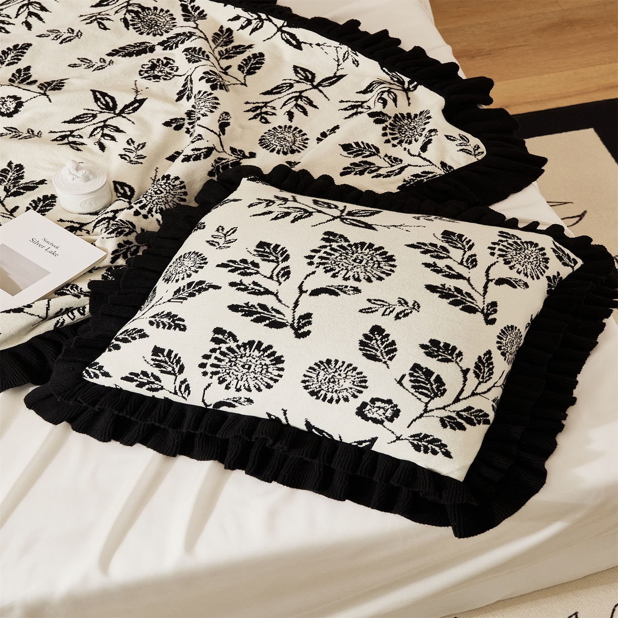 91家纺网 家纺一手货源 找家纺 （总）暖绵绵家纺 2025新款兔绒纱抱枕套-古苏【注：最低零售价：毯子154元、抱枕套（不含芯）48元 】