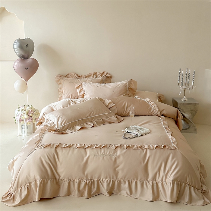 91家纺网 家纺一手货源 找家纺 （总）红番天家居馆 2025新款全棉纯棉贡缎长绒棉法式刺绣花边四件套-蝶梦