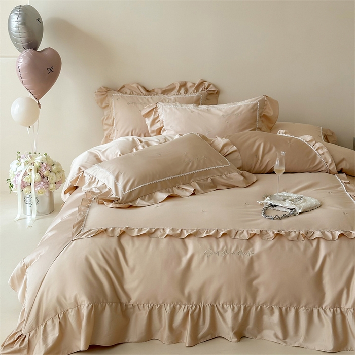 91家纺网 家纺一手货源 找家纺 红番天家居馆 2025新款全棉纯棉贡缎长绒棉法式刺绣花边四件套-蝶梦 蝶梦-浅香槟