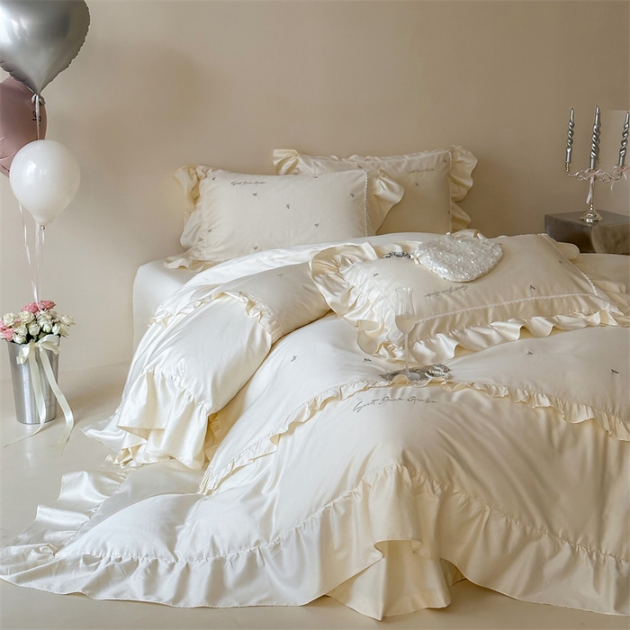 91家纺网 家纺一手货源 找家纺 红番天家居馆 2025新款全棉纯棉贡缎长绒棉法式刺绣花边四件套-蝶梦 蝶梦-奶油芝芝