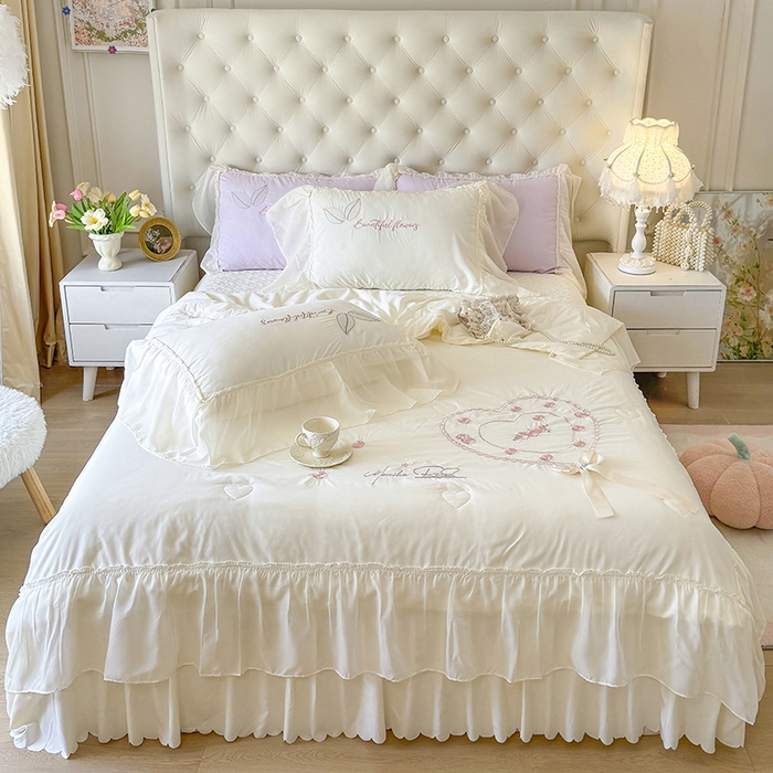 91家纺网 家纺一手货源 找家纺 宅家居 2025新款法式花边浪漫花卉爱心刺绣绗绣床盖夏被夏凉被空调被四件套-玫瑰之恋 玫瑰之恋-奶白