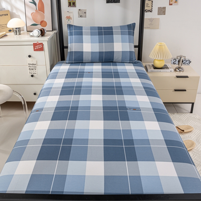 91家纺网 家纺一手货源 找家纺 上学郎家居 2025新款全棉13070学生宿舍三件套单人床床单被套纯棉六件套学生床上用品 风的印记-蓝