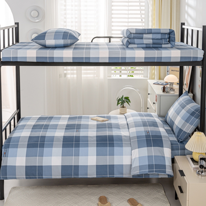 91家纺网 家纺一手货源 找家纺 上学郎家居 2025新款全棉13070学生宿舍三件套单人床床单被套纯棉六件套学生床上用品 风的印记-蓝