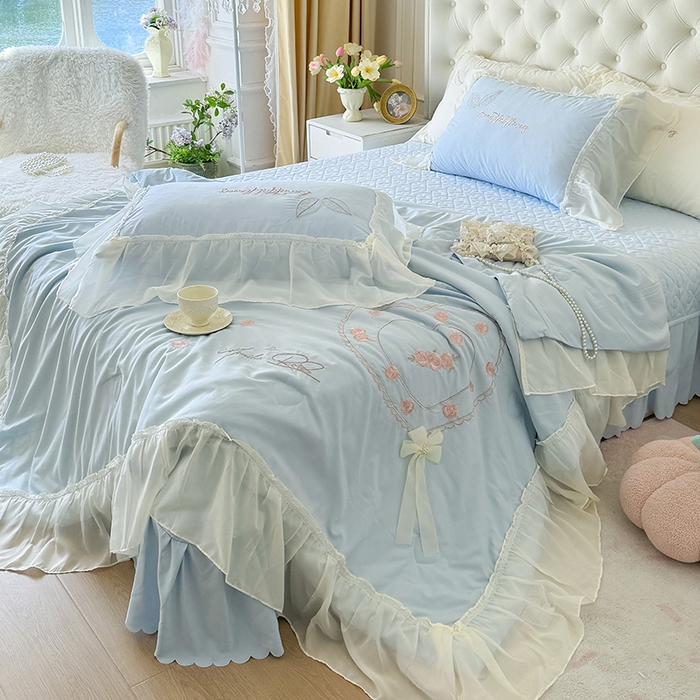 91家纺网 家纺一手货源 找家纺 （总）宅家居 2025新款法式花边浪漫花卉爱心刺绣绗绣床盖夏被夏凉被空调被四件套-玫瑰之恋