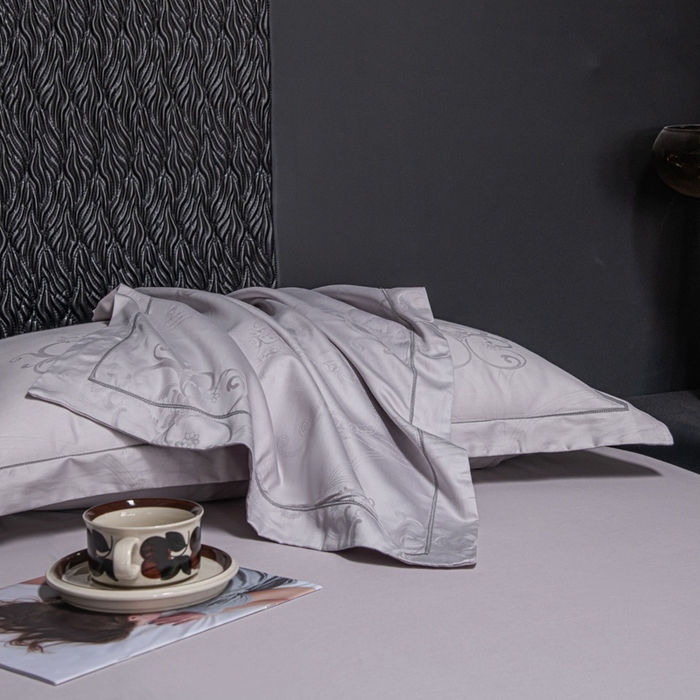 91家纺网 家纺一手货源 找家纺 （总）简约家纺2025新款全棉长绒棉贡缎大提花四件套（礼盒包装款）