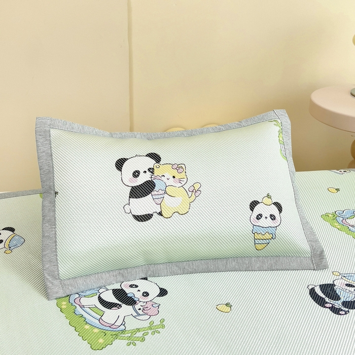 91家纺网 家纺一手货源 找家纺 鱼宝2025新款儿童冰藤枕套 花园熊猫