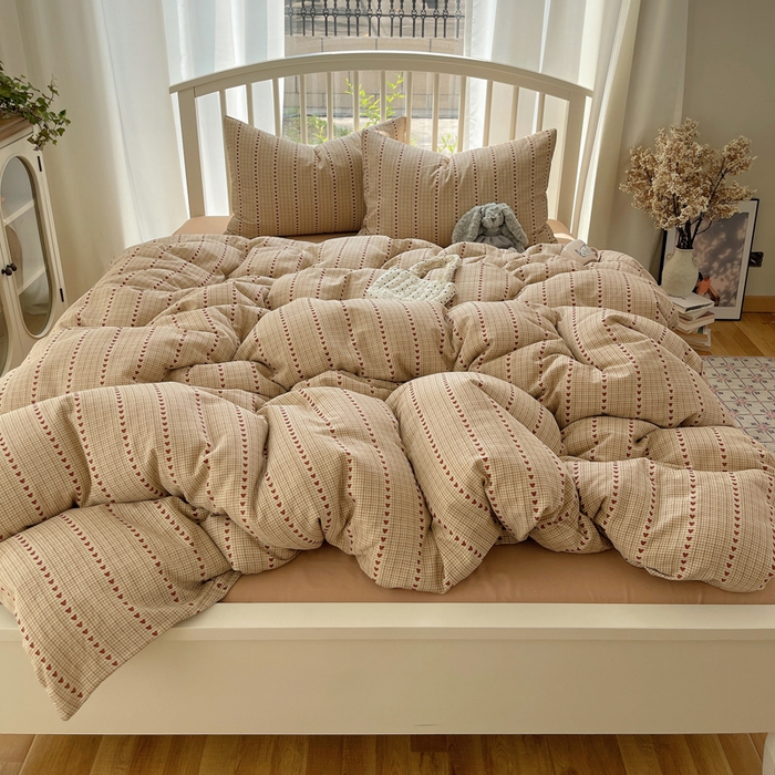 91家纺网 家纺一手货源 找家纺 XIWEN-希文家纺 2025新款A类全棉纯棉有氧双层纱四件套 竖条爱心-咖