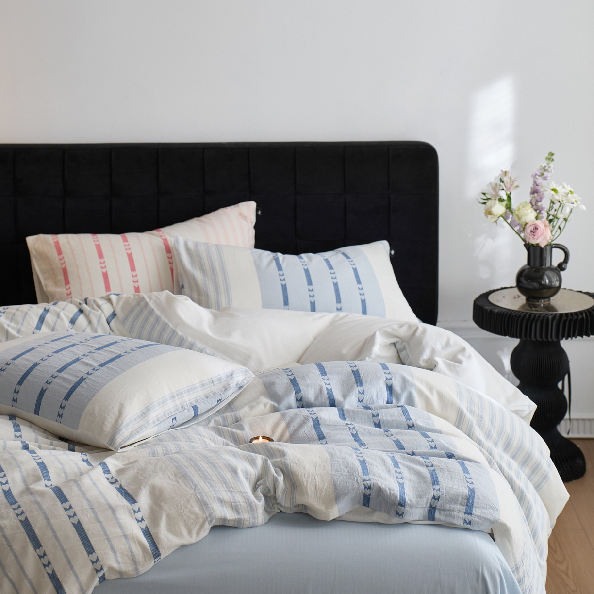 91家纺网 家纺一手货源 找家纺 安莱生活 2025新色织爱心提花条纹系列四件套 蓝汐纹心