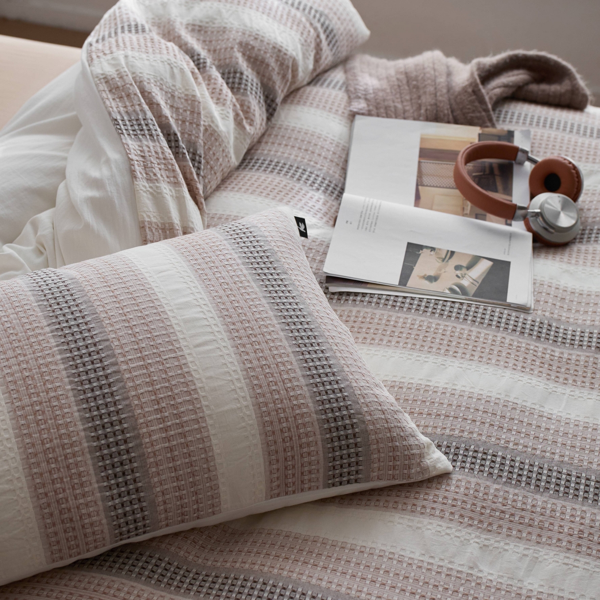 91家纺网 家纺一手货源 找家纺 安莱生活 2025新款渐变华夫格系列四件套 沙丘纹章