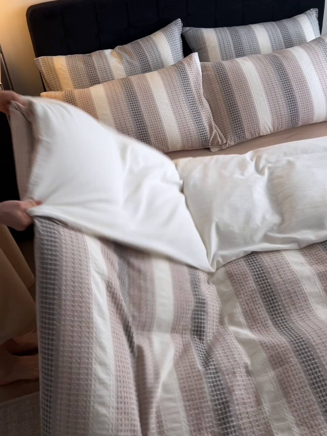 91家纺网 家纺一手货源 找家纺 安莱生活 2025新款渐变华夫格系列四件套 沙丘纹章