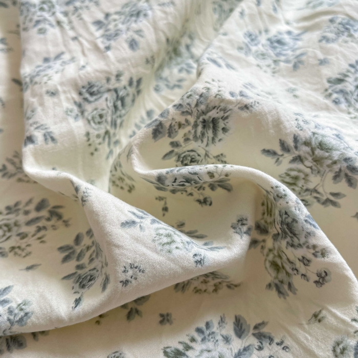 91家纺网 家纺一手货源 找家纺 罗亿家纺 2025新款软绵绵的双拼印花小清新水洗云朵棉四件套（含买家秀场景二） 春日与玫瑰