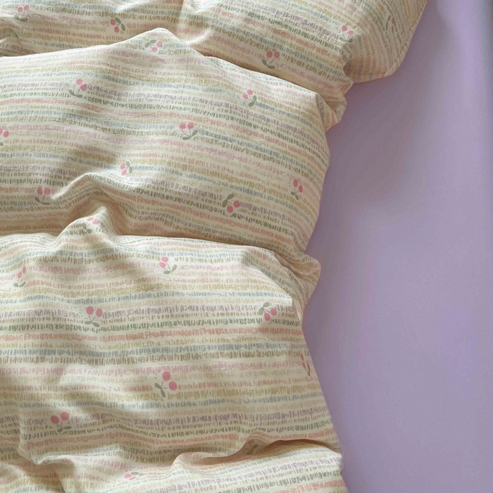 91家纺网 家纺一手货源 找家纺 罗亿家纺 2025新款软绵绵的双拼印花小清新水洗云朵棉四件套（含买家秀场景二） 樱桃恋曲