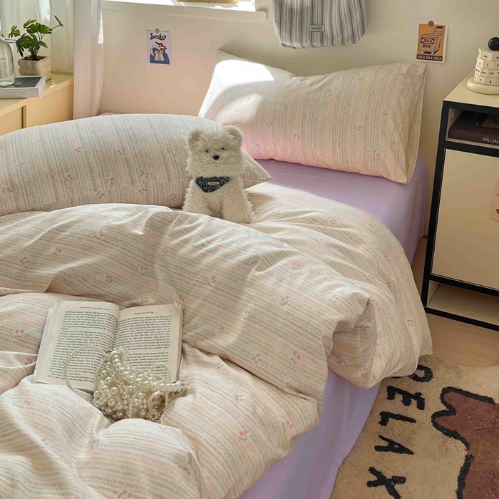 91家纺网 家纺一手货源 找家纺 罗亿家纺 2025新款软绵绵的双拼印花小清新水洗云朵棉四件套（含买家秀场景二） 樱桃恋曲