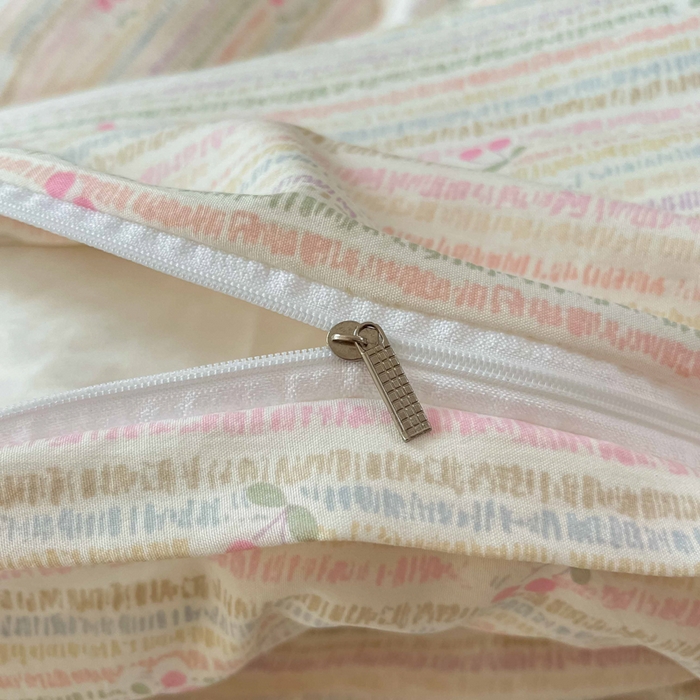 91家纺网 家纺一手货源 找家纺 罗亿家纺 2025新款软绵绵的双拼印花小清新水洗云朵棉四件套（含买家秀场景二） 樱桃恋曲