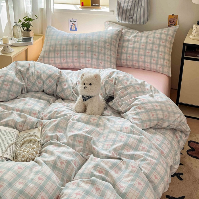 91家纺网 家纺一手货源 找家纺 罗亿家纺 2025新款软绵绵的双拼印花小清新水洗云朵棉四件套（含买家秀场景二） 温暖粉心