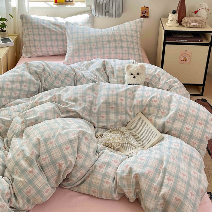 91家纺网 家纺一手货源 找家纺 罗亿家纺 2025新款软绵绵的双拼印花小清新水洗云朵棉四件套（含买家秀场景二） 温暖粉心