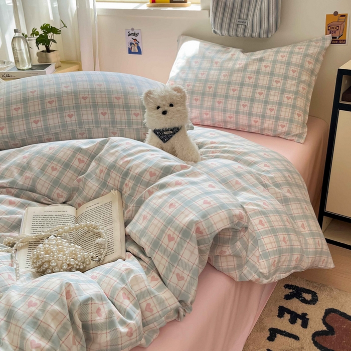 91家纺网 家纺一手货源 找家纺 罗亿家纺 2025新款软绵绵的双拼印花小清新水洗云朵棉四件套（含买家秀场景二） 温暖粉心